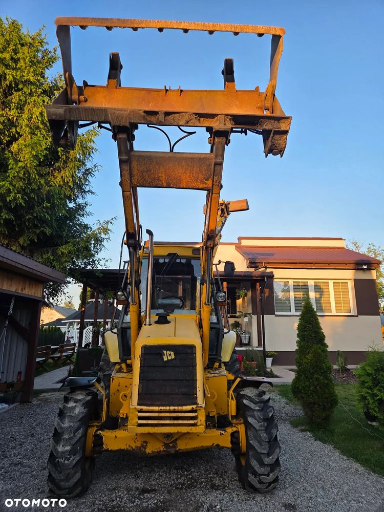 JCB 3CX - 8