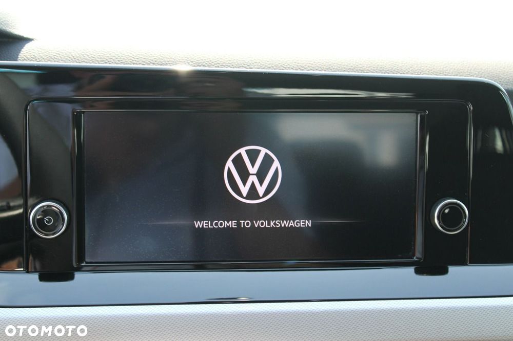 Volkswagen Golf - 22