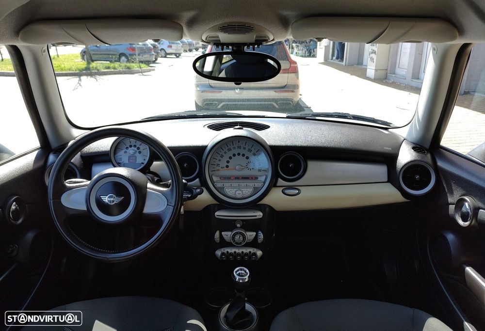 MINI 3 Portas Cooper D - 13