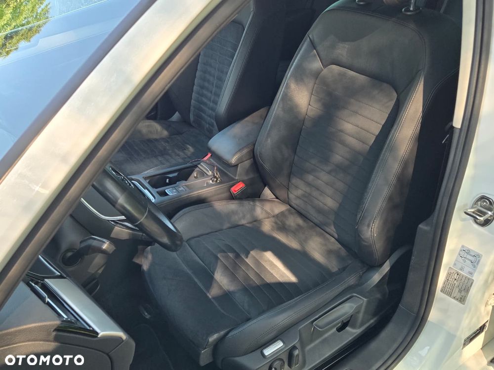 Volkswagen Passat 2.0 TDI Bi-Turbo BMT 4Mot Highline DSG - 19