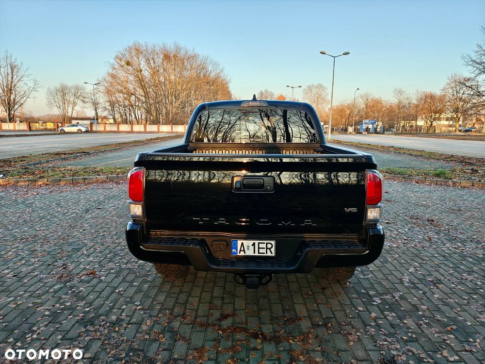 Toyota Tacoma - 9