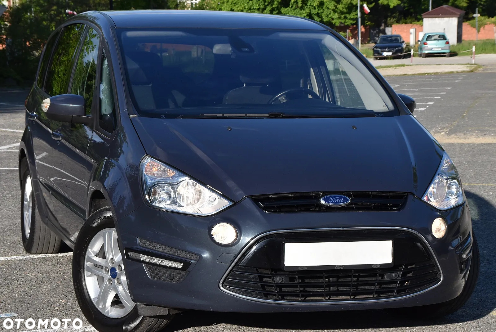 Ford S-Max - 12