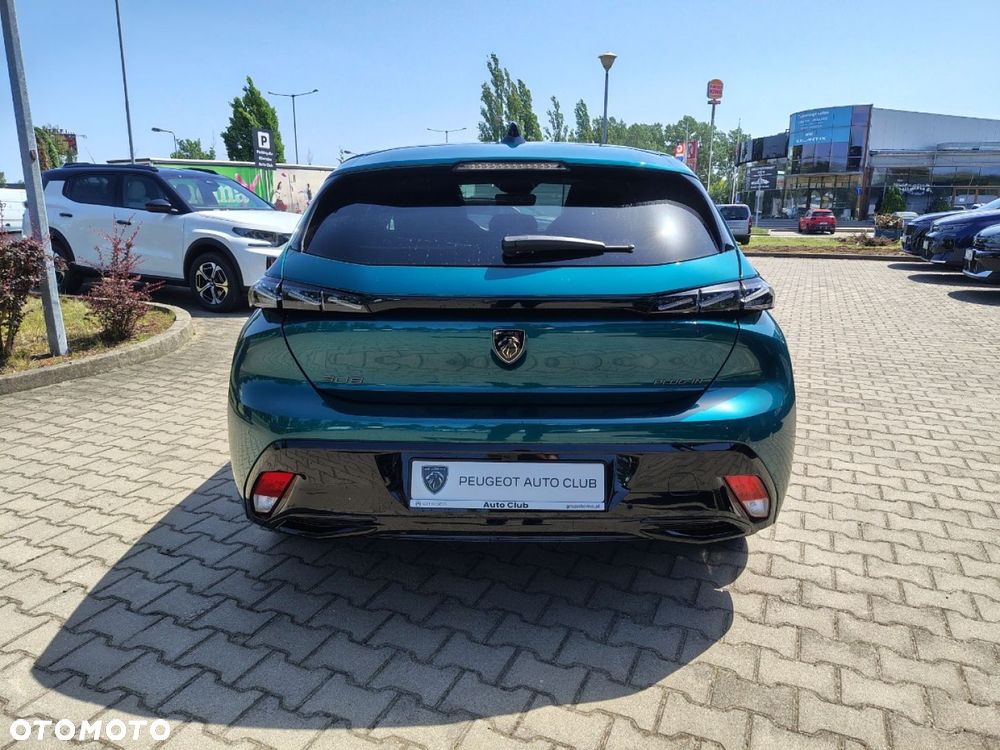 Peugeot 308 - 8