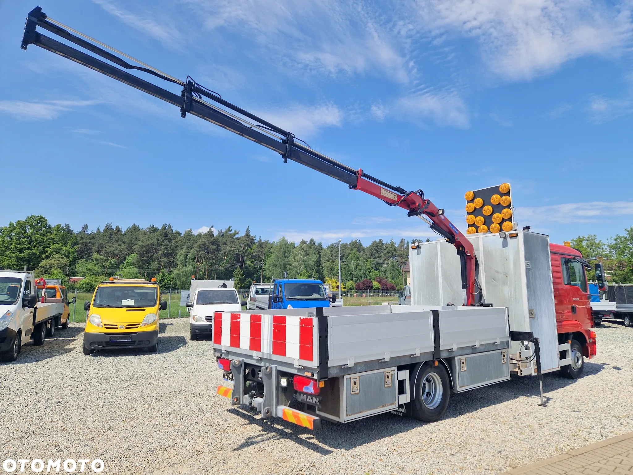 MAN TGL 12.250 DŻWIG HDS HIAB Z PILOTEM SKRZYNIA 4M 2 X KAMERA BLOKADA MOSTU SPANIE DUŻA KABINA - 24