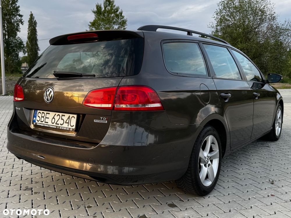 Volkswagen Passat 1.6 TDI Comfortline - 9