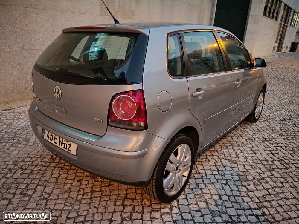 VW Polo 1.4 TDi Confortline - 4
