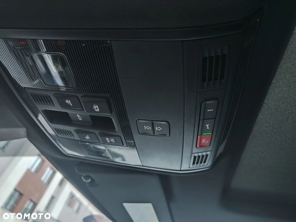 Skoda Superb 2.0 TDI SCR L&K DSG - 11