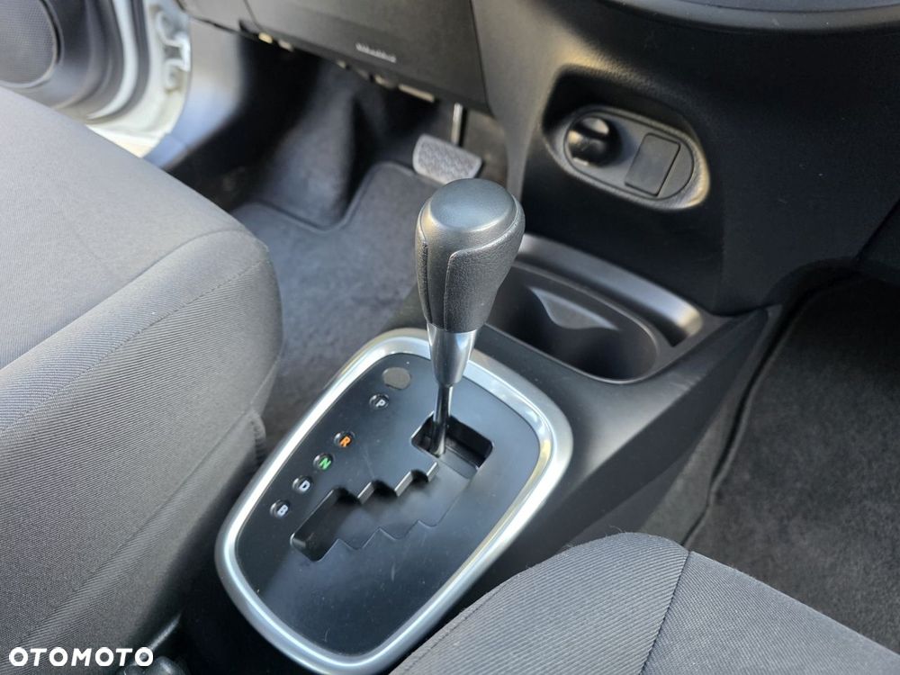 Toyota Yaris Hybrid 100 Active - 11
