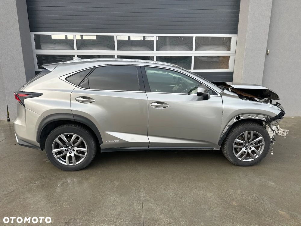 Lexus NX - 1