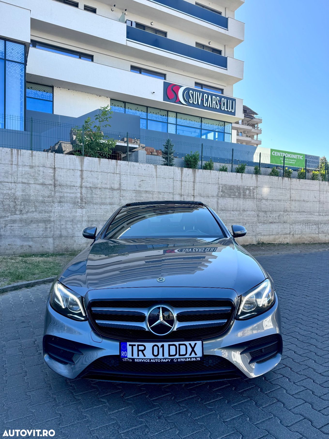 Mercedes-Benz E 300 9G-TRONIC AMG Line - 1