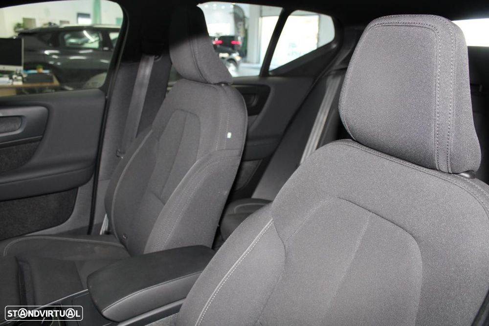 Volvo XC 40 Recharge 82 kWh Single M. Extended Range RWD Core - 11
