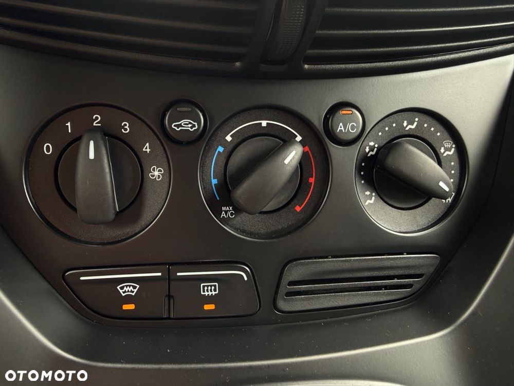 Ford C-MAX 2.0 TDCi Start-Stop-System Titanium - 24