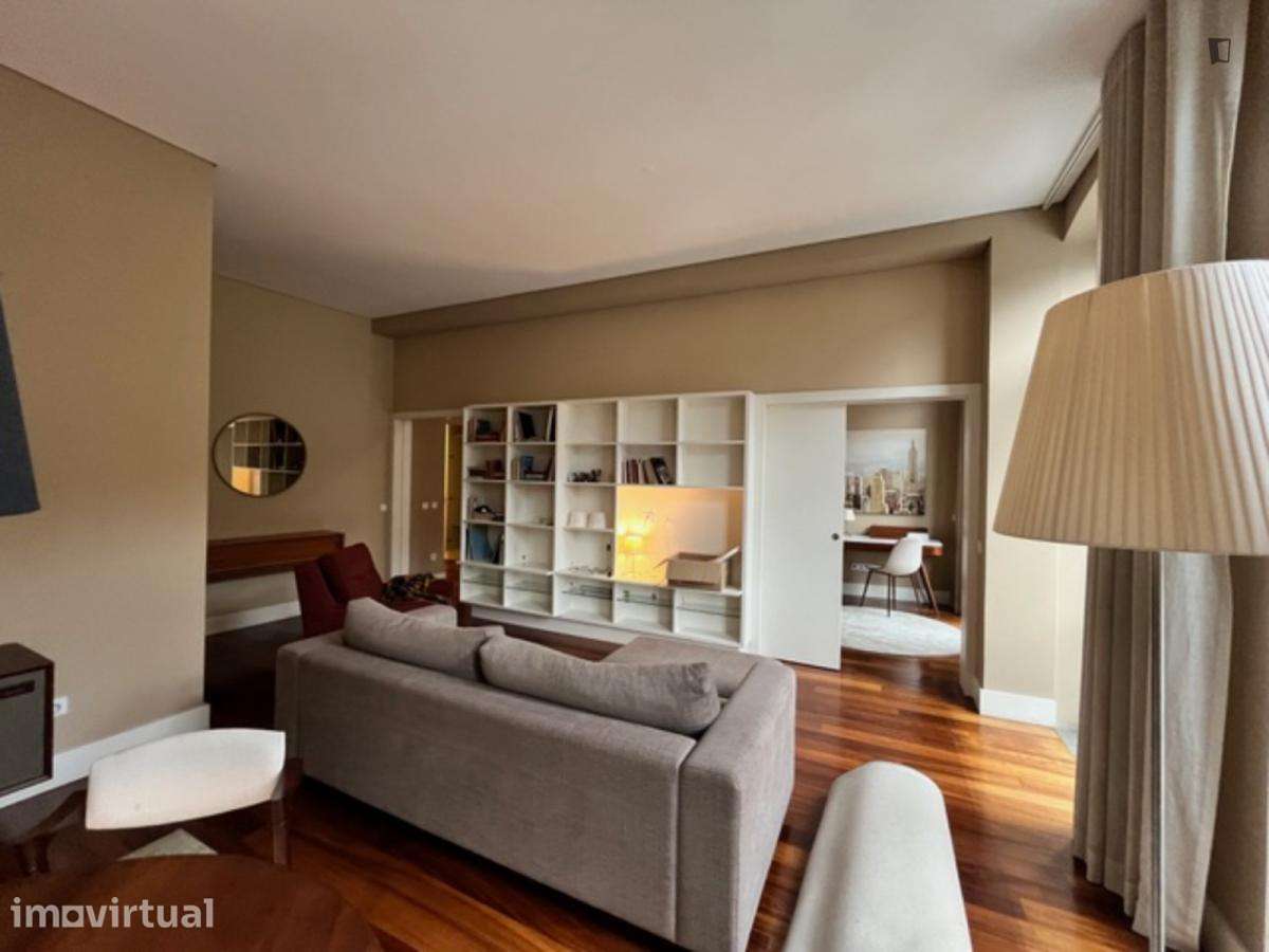 Apartamento com 1 quartos - localizado em Sé Porto - Grande imagem: 5/15