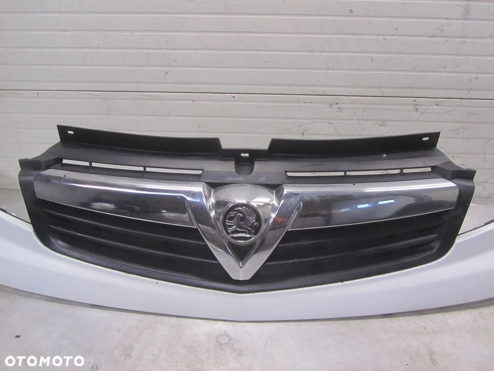 Grill-Atrapa Opel VIvaro 2006r- - 1