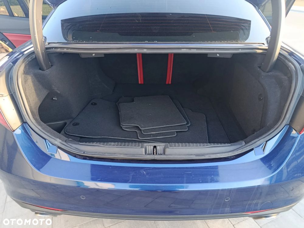 Alfa Romeo Giulia 2.0 Turbo 16V AT8 Veloce - 18