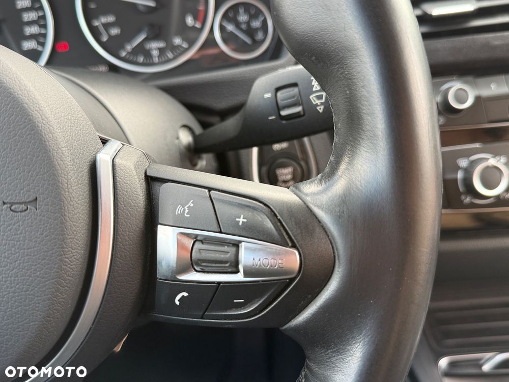 BMW Seria 3 320d Efficient Dynamics Sport Line - 24