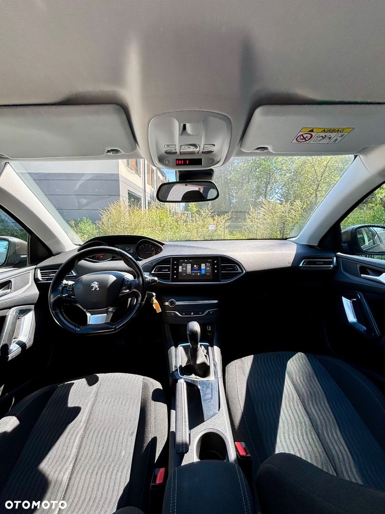 Peugeot 308 1.2 PureTech Allure S&S - 16
