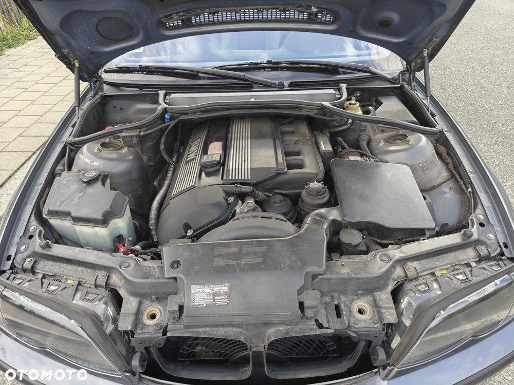 BMW Seria 3 325i - 34