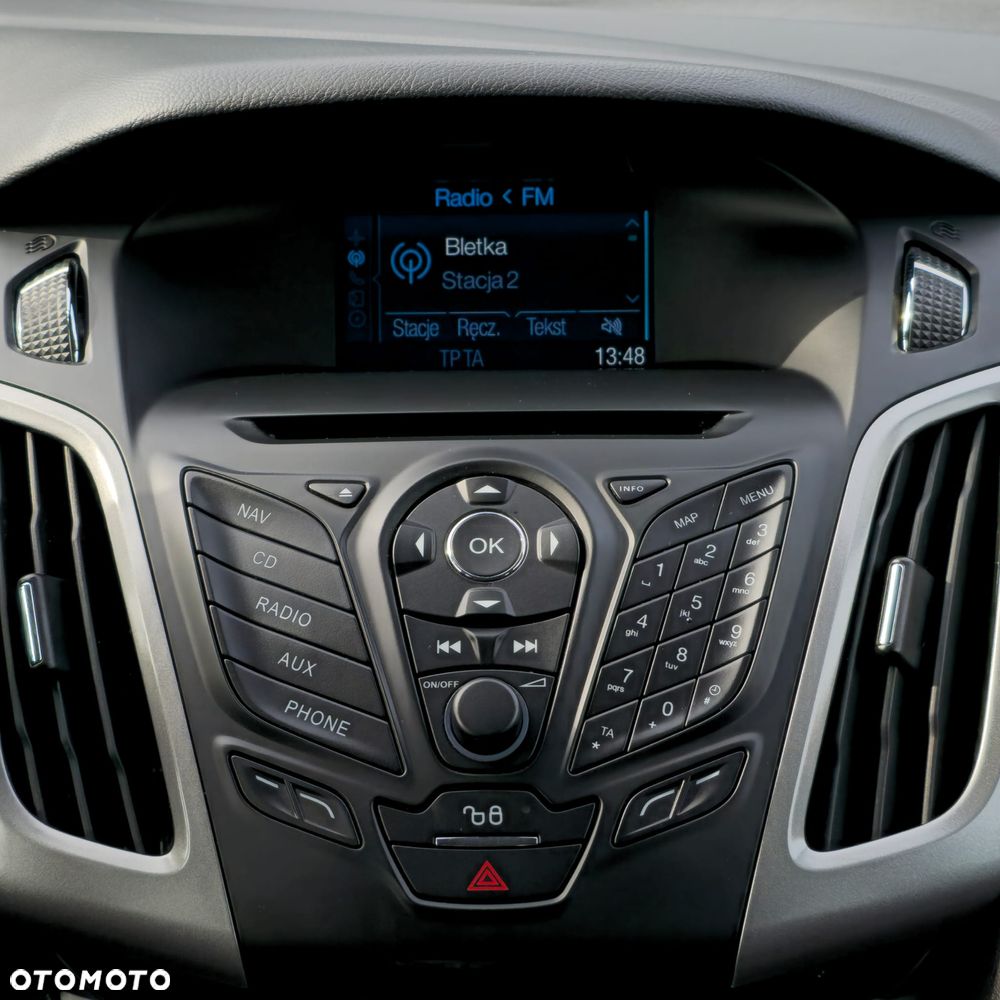 Ford Focus 1.0 EcoBoost Titanium - 27