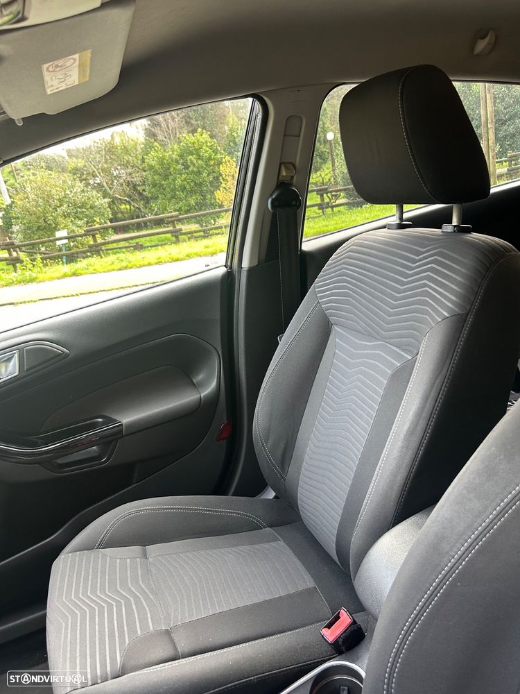 Ford Fiesta 1.5 TDCi Titanium - 10