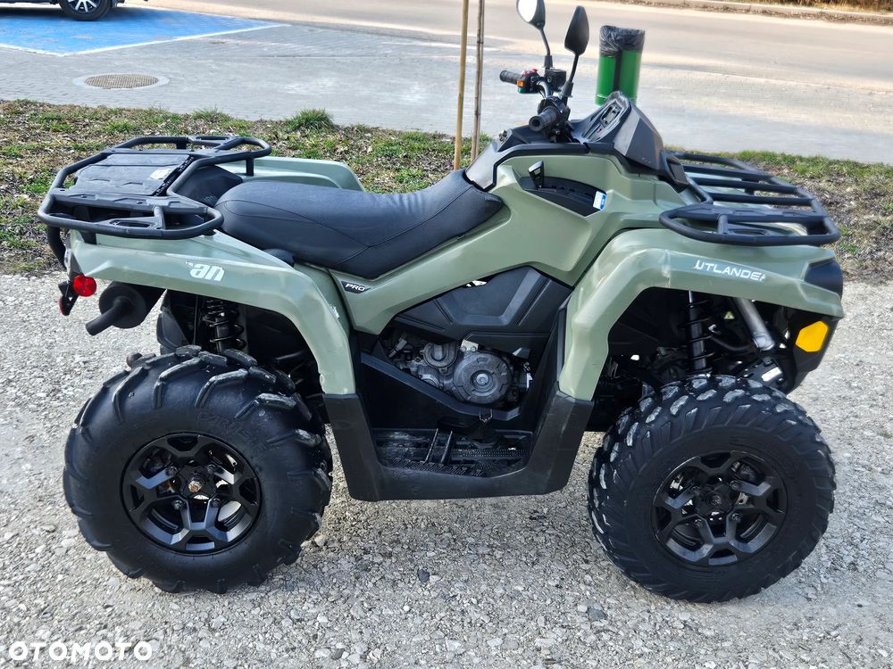 Can-Am Outlander - 2