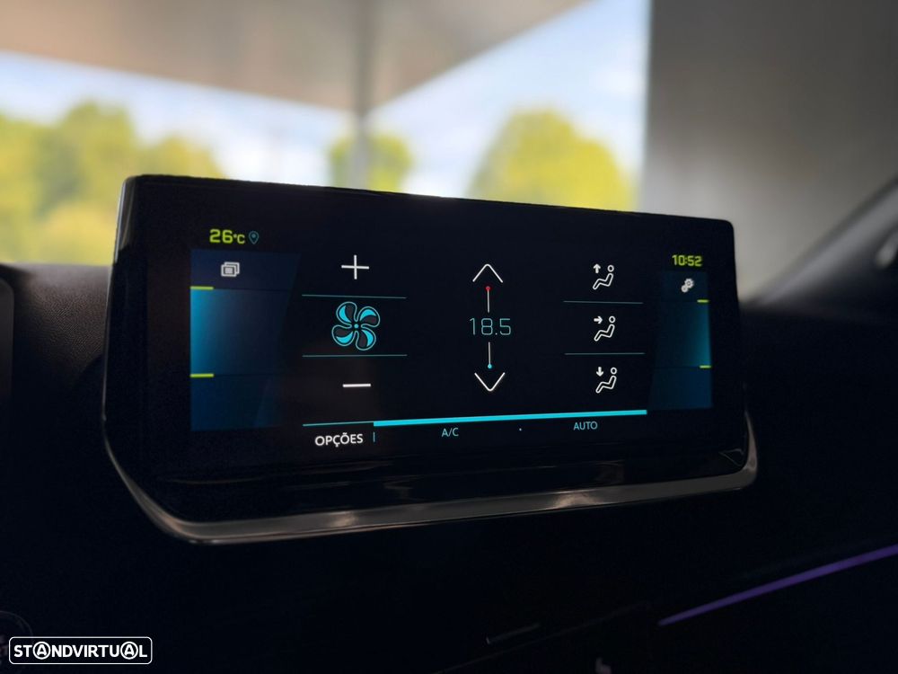 Peugeot e-2008 50 kWh GT - 47