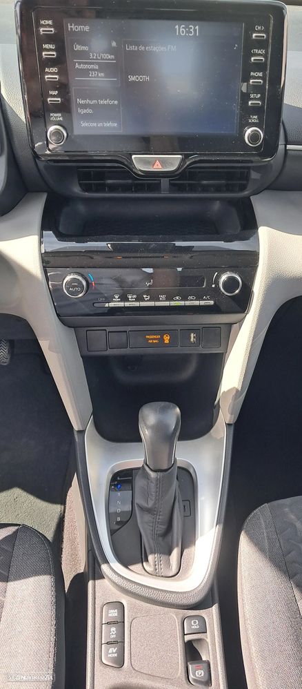 Toyota Yaris Cross 1.5 HDF Comfort Plus - 7