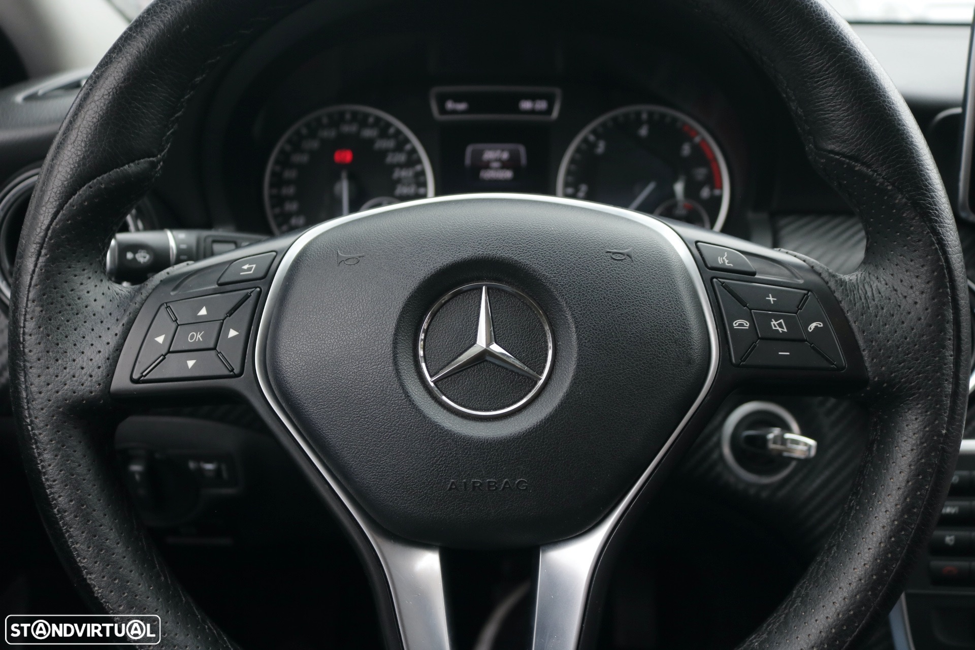 Mercedes-Benz GLA 180 (CDI) d Urban - 15