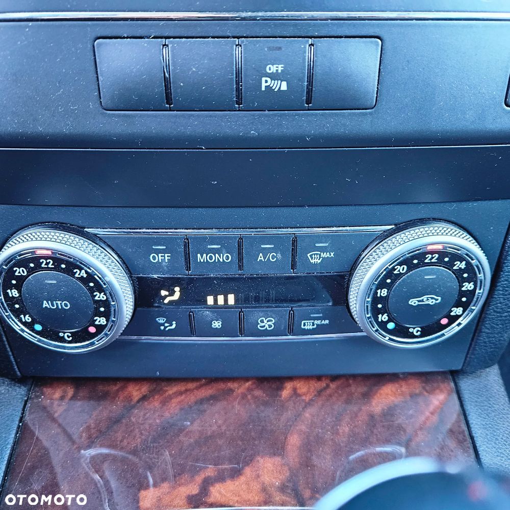 Mercedes-Benz GLK 320 CDI DPF 4Matic 7G-TRONIC Edition 1 - 21