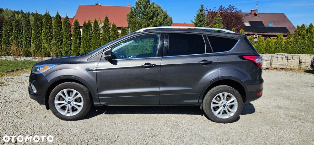 Ford Kuga 2.0 TDCi 2x4 Titanium - 11