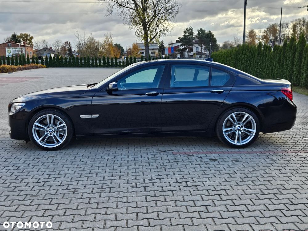 BMW Seria 7 750i xDrive Edition Exclusive - 33