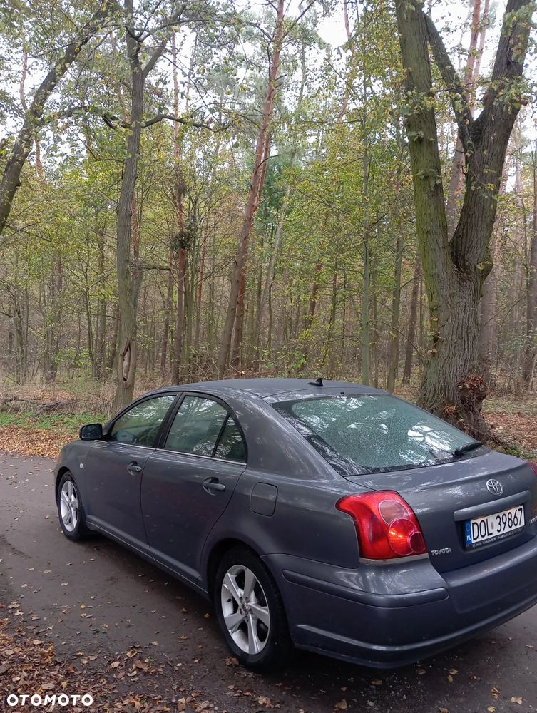 Toyota Avensis 2.0 D-4D Sol Plus - 3