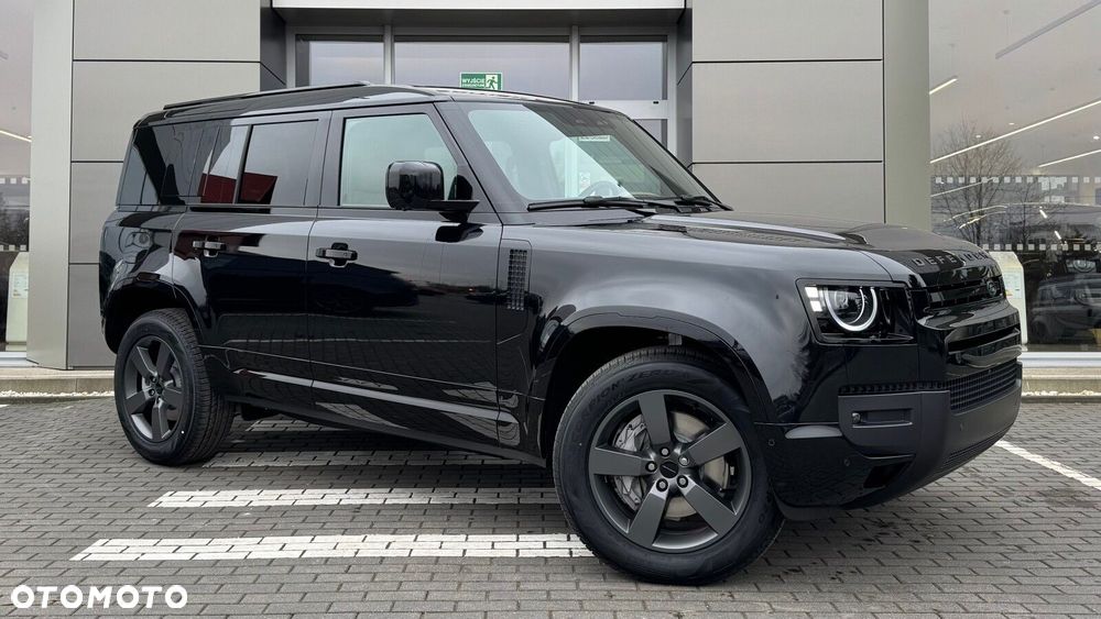Land Rover Defender - 1