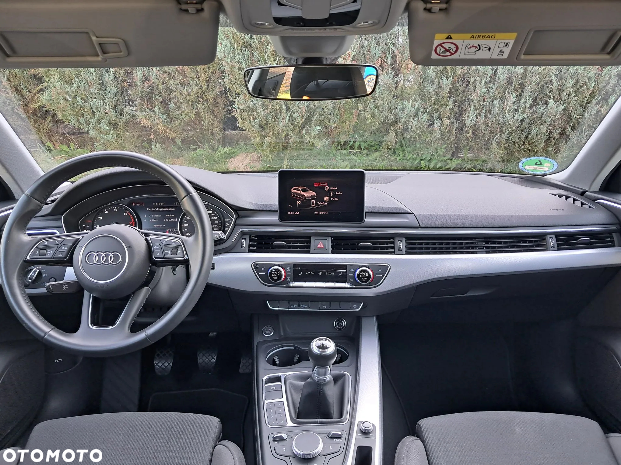 Audi A4 Avant 35 TFSI S line - 19