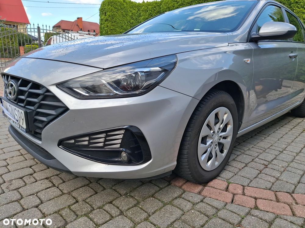 Hyundai i30 1.5 DPI Classic + - 13