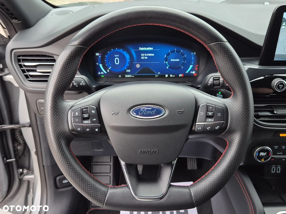Ford Kuga 1.5 EcoBoost ST-LINE - 32