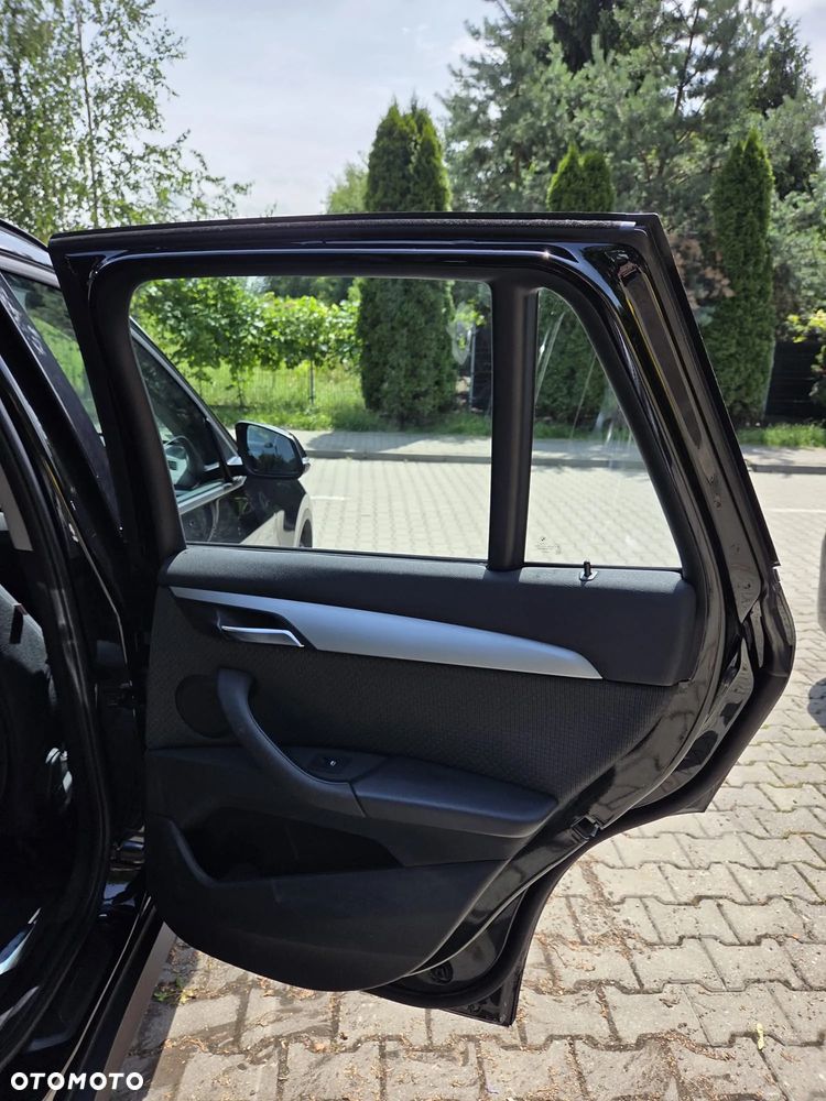 BMW X1 xDrive18d - 16