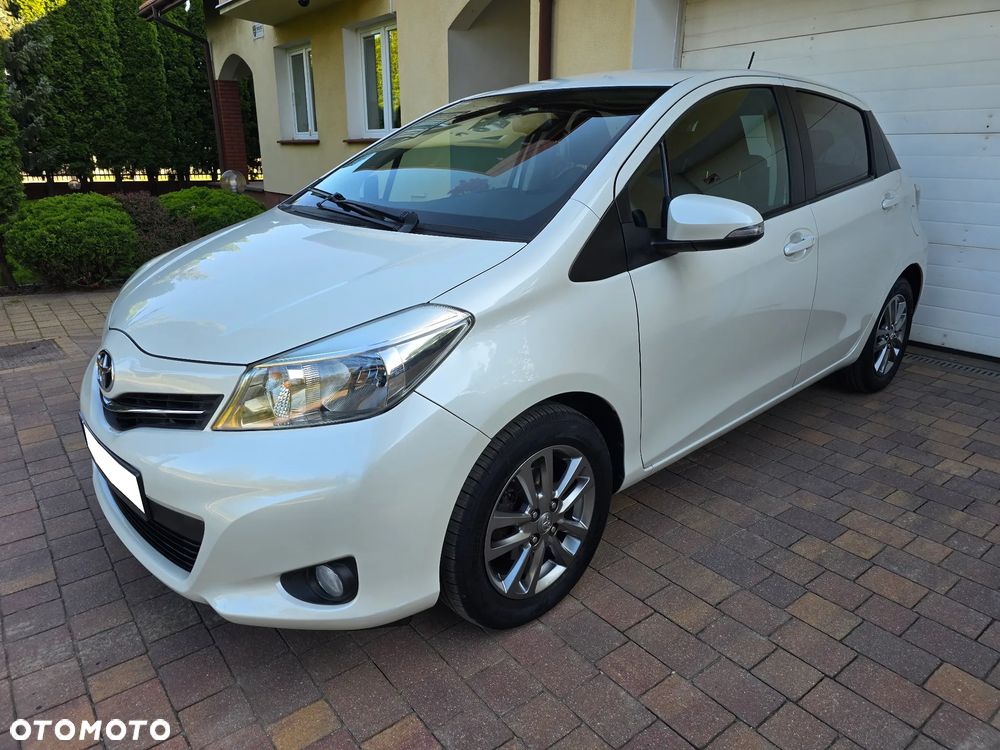 Toyota Yaris 1.0 Premium - 1