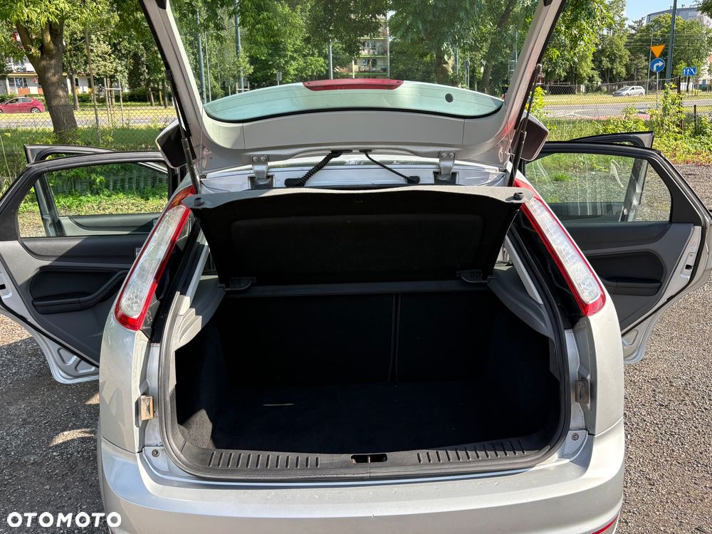 Ford Focus 1.6 16V Ambiente - 18