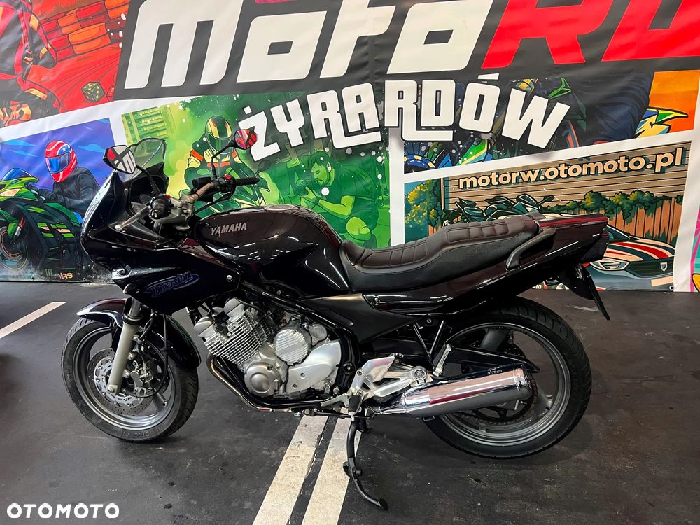 Yamaha XJ - 16