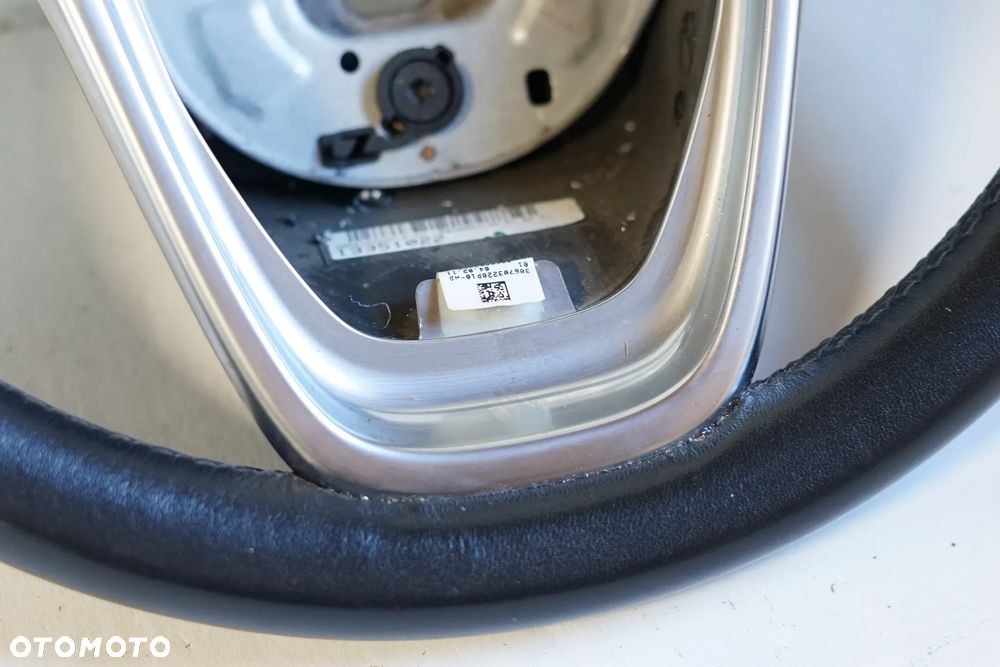 Kierownica skórzana multi Opel Astra J 13351022 - 4