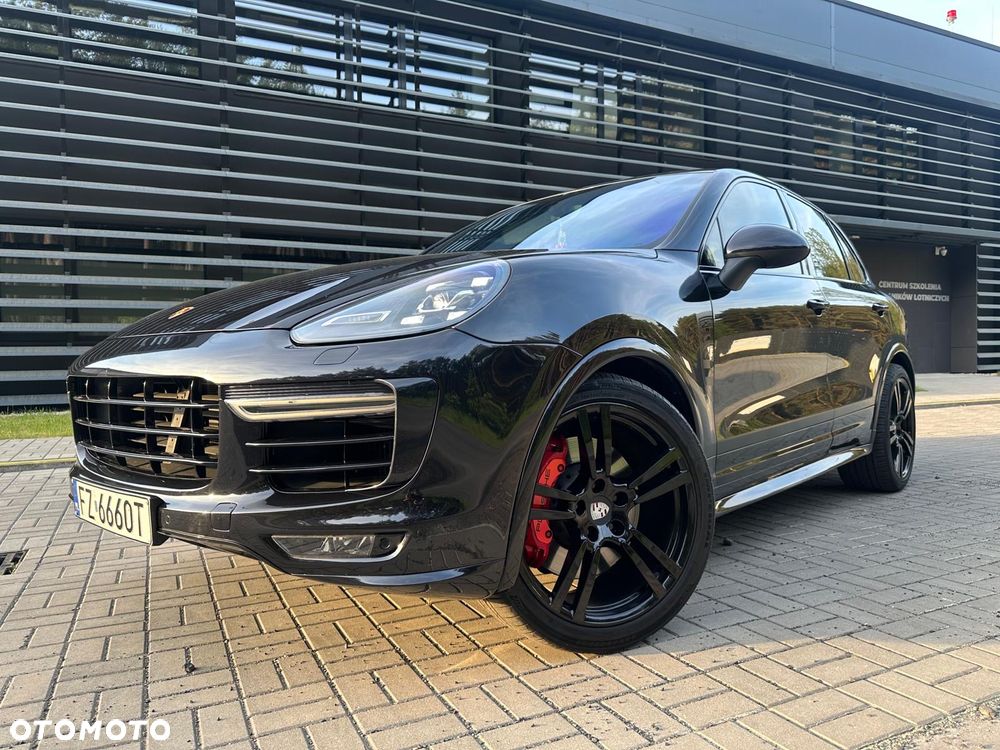 Porsche Cayenne Turbo - 3