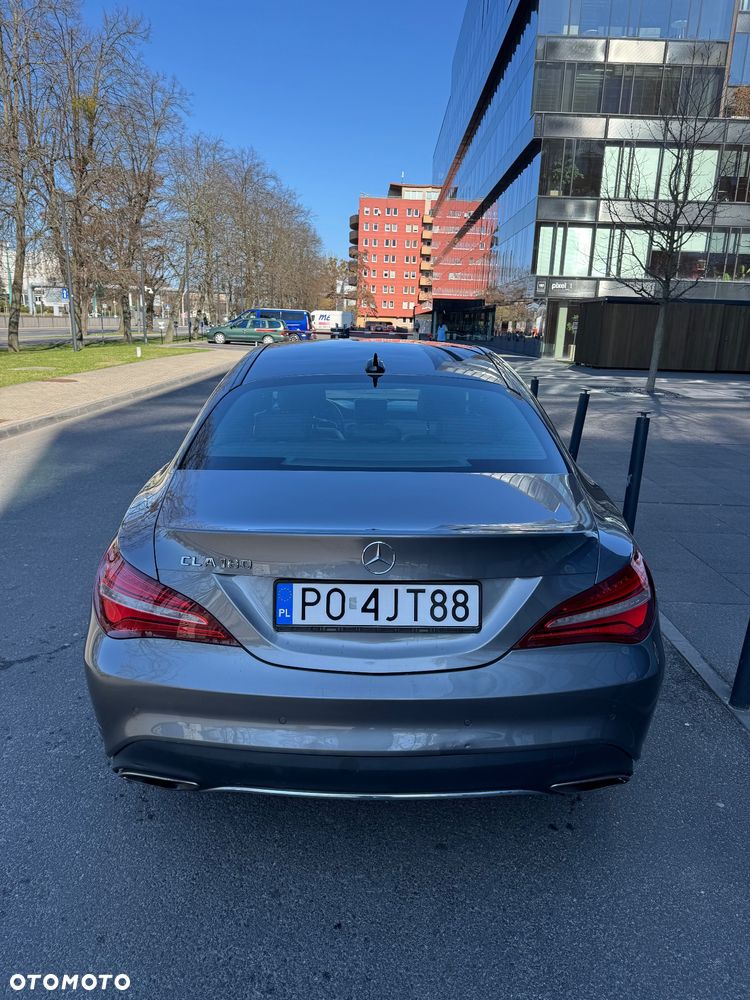 Mercedes-Benz CLA 180 7G-DCT UrbanStyle Edition - 6
