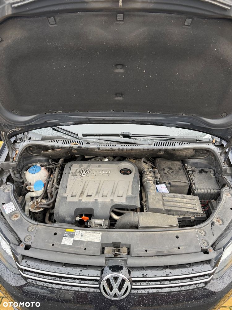 Volkswagen Touran 2.0 TDI DPF DSG Highline - 34