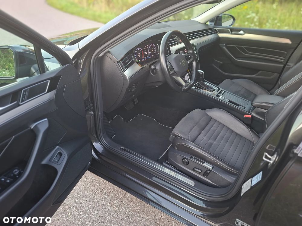 Volkswagen Passat 2.0 TDI Elegance DSG - 26