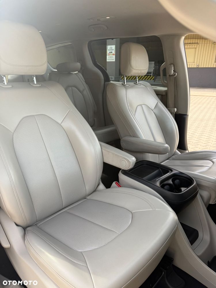 Chrysler Voyager - 13