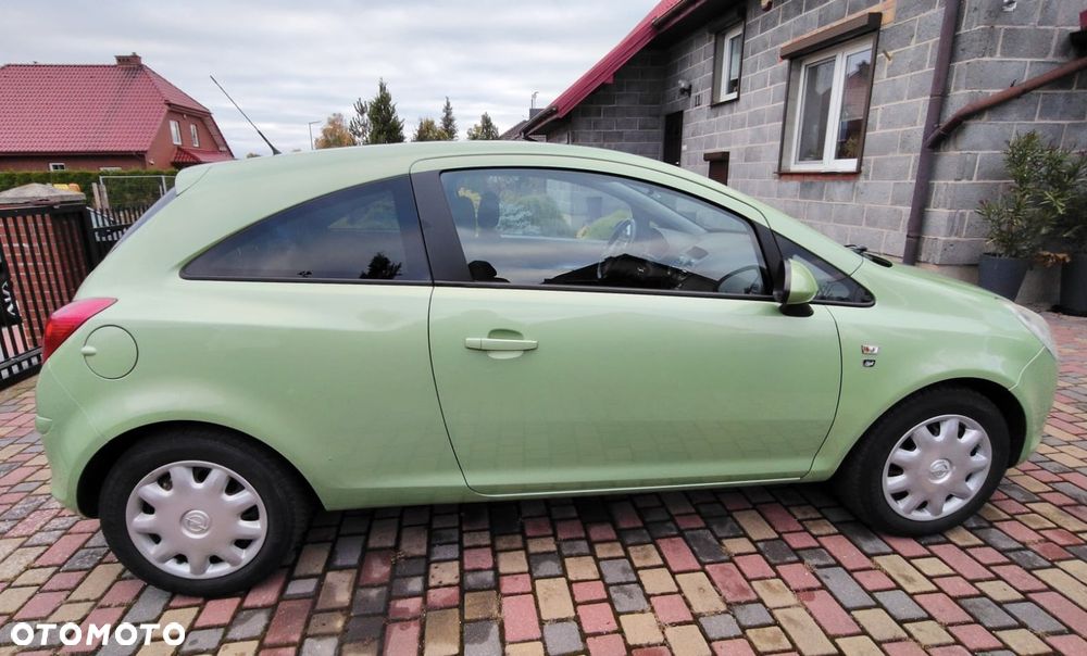 Opel Corsa 2010 photo 4