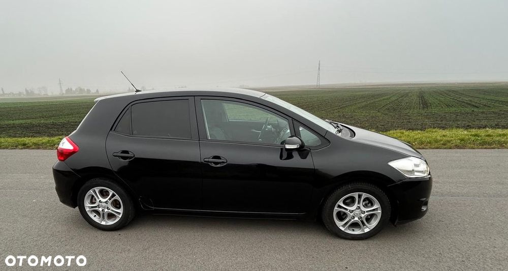 Toyota Auris 1.4 D-4D 2010 - 6