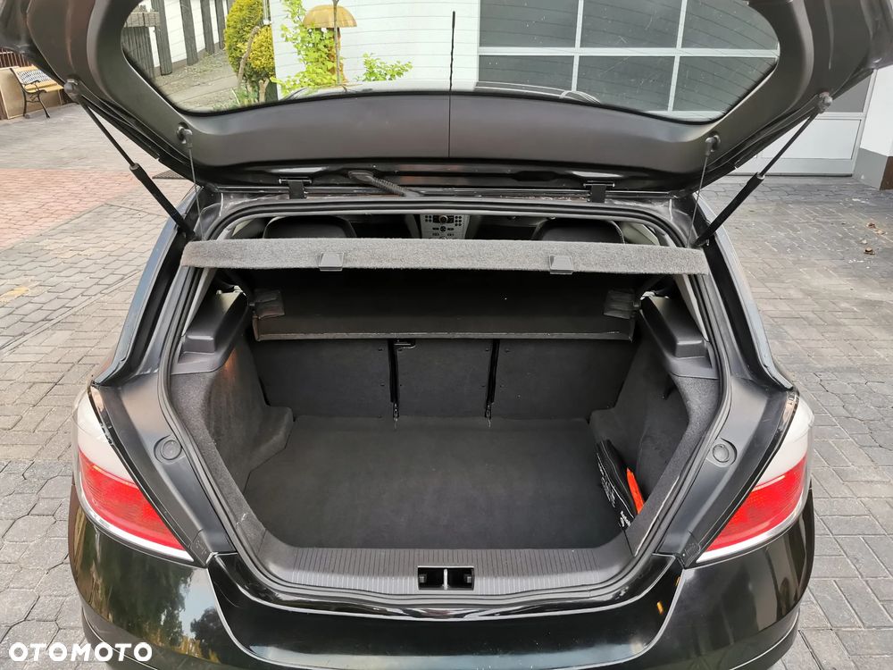 Opel Astra 1.8 Sport - 17