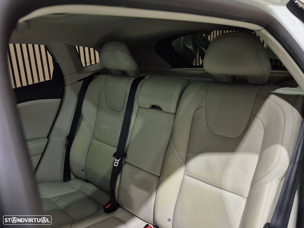 Volvo V40 1.6 D2 Momentum Eco - 21